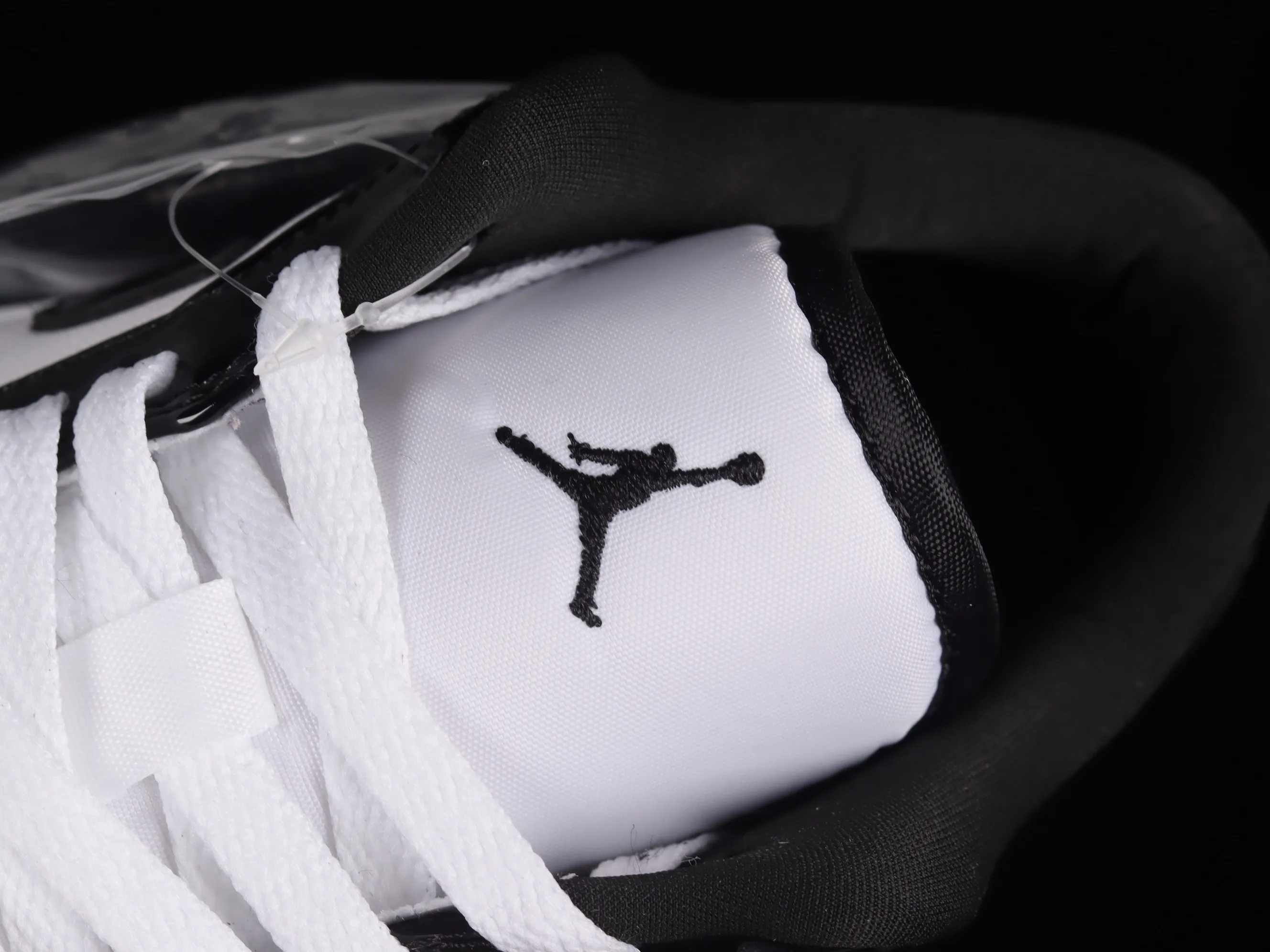 All categories Air Jordan Jordan series basketball shoes Air Jordan 1 Low Air Jordan 1 Low "Concord" AJ1 Joe 1 Concord black and white patent leather low-top basketball shoes DV1309-100